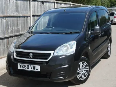 Used Peugeot Partner 2018 Black
