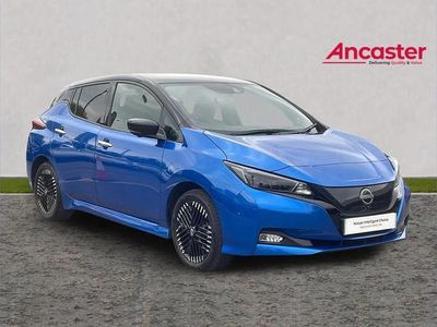Begagnad Nissan Leaf Tekna 110 kW (150 HK) 2024 Blå Halvkombi