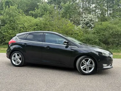 Używany Ford Focus Titanium 2015 Czarny Hatchback