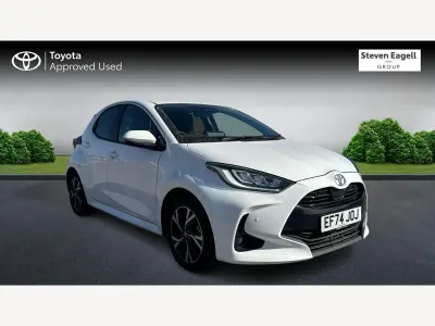 Used Toyota Yaris Hybrid Design 2024 White Hatchback