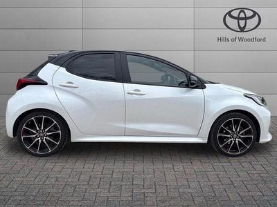 Used Toyota Yaris Hybrid Sport 2023 White Hatchback