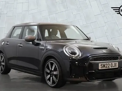 Used Mini Cooper S Exclusive 176 HP (129 kW) 2022 Black Hatchback