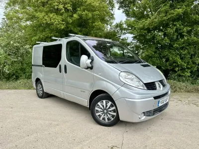 Używany Renault Trafic 115 KM (84 kW) 2010 Srebrny Minivan