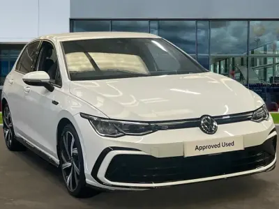 Used VW Golf VIII R-line 150 HP (110 kW) 2023 Pure white