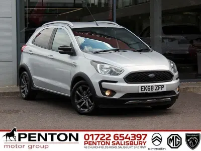 Usado Ford Ka Plus Active 85 CV (62 kW) 2018 Plateado Utilitario
