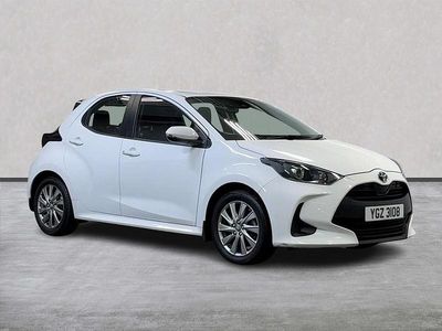 White Used 2022 Toyota Yaris Hybrid Hatchback | £16,195 (Super price)