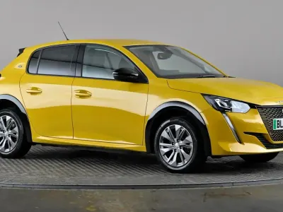 Used Peugeot e-208 Allure+ 100 kW (136 HP) 2023 Yellow Hatchback