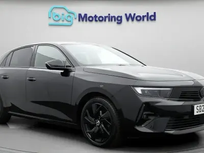 Used Vauxhall Astra S 131 HP (96 kW) 2023 Black Hatchback