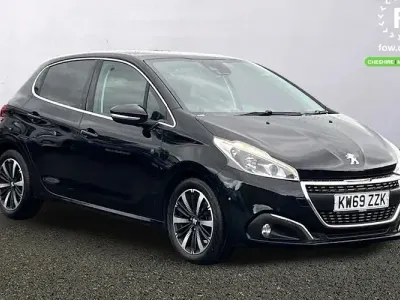 Second-hand Peugeot 208 101 CP (74 kW) 2019 Negru Hatchback