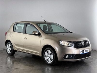 Used Dacia Sandero Comfort 90 HP (66 kW) 2020 Beige Hatchback