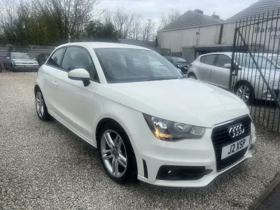 Usado Audi A1 S-Line 105 HP (77 kW) 2013 Branco Citadino