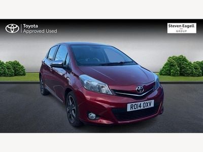 Used Toyota Yaris Trend 99 HP (72 kW) 2014 Red Hatchback