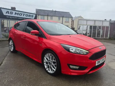 Second-hand Ford Focus ST-Line 125 CP (91 kW) 2017 Roșu Hatchback