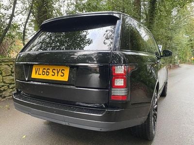 Begagnad Land Rover Range Rover Autobiography 339 HK (249 kW) 2016 Svart SUV