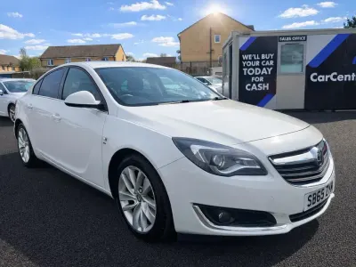Second-hand Vauxhall Insignia SRi 2015 Alb Hatchback