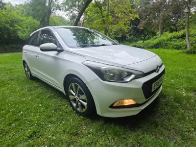 Used Hyundai i20 SE 2015 White Hatchback