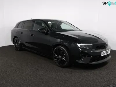 Used Vauxhall Astra S 131 HP (96 kW) 2025 Black Estate