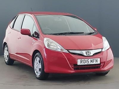 Used Honda Jazz Hybrid 102 HP (75 kW) 2015 Red Hatchback