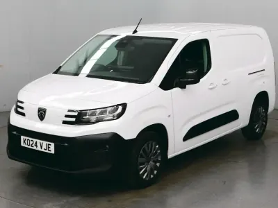 Usado Peugeot Partner 100 HP (73 kW) 2024 Branco Monovolume