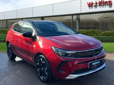Second-hand Vauxhall Grandland X Ultimate 136 CP (100 kW) 2024 Roșu SUV