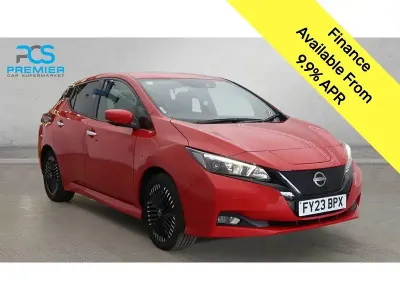 Used Nissan Leaf N-Connecta 110 kW (150 HP) 2023 Red Hatchback
