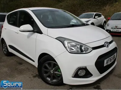 Gebraucht Hyundai i10 Premium 87 PS (63 kW) 2016 Weiß Kleinwagen