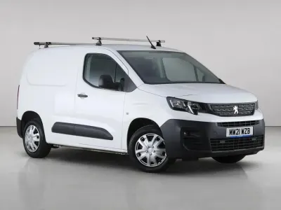 Used Peugeot Partner 131 HP (96 kW) 2021 White MPV