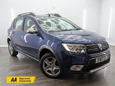 Used Dacia Sandero Lauréate 90 HP (66 kW) 2017 Blue Hatchback