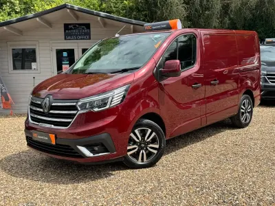 Used Renault Trafic 2025 Red MPV