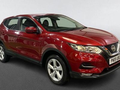 Used Nissan Qashqai Acenta Premium 115 HP (84 kW) 2019 Red SUV