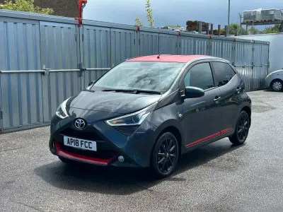 Used Toyota Aygo x-press 68 HP (50 kW) 2018 Grey Hatchback