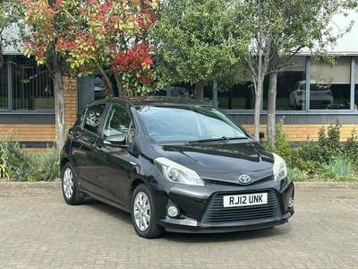 Second-hand Toyota Yaris Hybrid T4 2012 Negru Hatchback