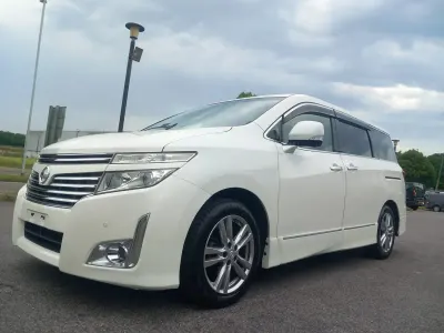 Used Nissan Elgrand 2024 White MPV