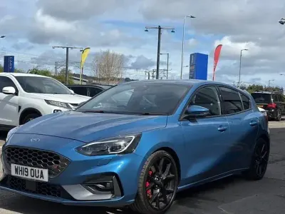 Used Ford Focus ST 280 HP (205 kW) 2022 Blue Hatchback