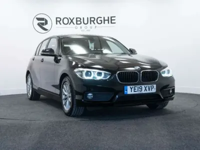 Begagnad BMW 116 116 HK (85 kW) 2019 Svart Halvkombi