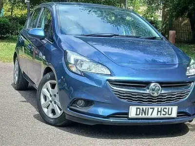 Used Vauxhall Corsa Design Edition 90 HP (66 kW) 2017 Blue Hatchback
