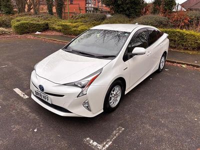 Used Toyota Prius 2026 White Hatchback