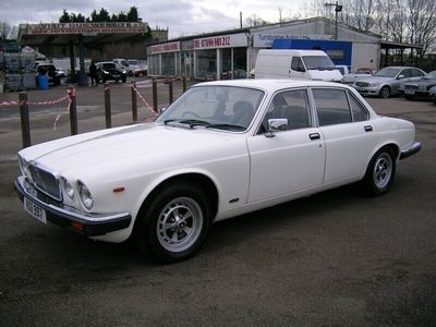 Jaguar XJ6