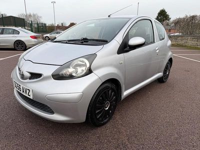 Silver Used 2006 Toyota Aygo Hatchback | £1,295 (A bit pricey)