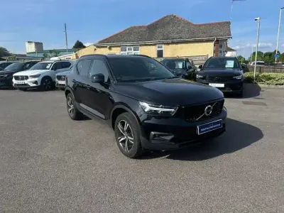 Usado Volvo XC40 R-Design 161 CV (118 kW) 2020 SUV