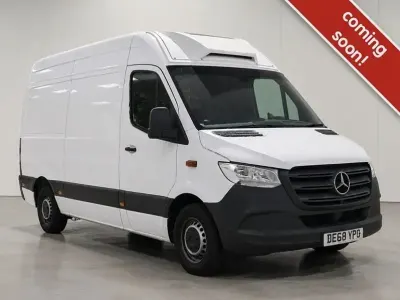 Używany Mercedes Sprinter 143 KM (105 kW) 2018 Biały Van