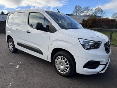 Used Vauxhall Combo Sportive 100 HP (73 kW) 2022 White MPV