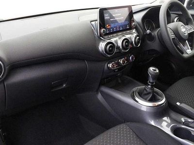 Used Nissan Juke Acenta 112 HP (82 kW) 2023 Red SUV