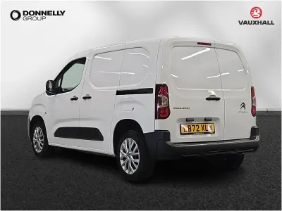 Used Citroën Berlingo 128 HP (94 kW) 2023 White MPV