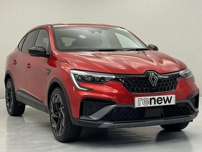 Begagnad Renault Arkana 142 HK (104 kW) 2024 Röd SUV