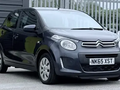 Usado Citroën C1 Feel 68 CV (50 kW) 2015 Azul Utilitario