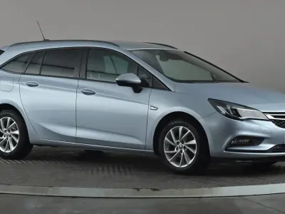 Second-hand Vauxhall Astra 105 CP (77 kW) 2018 Argintiu Break