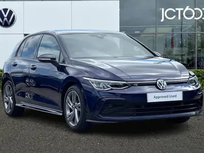Used VW Golf VIII R-line 147 HP (108 kW) 2023 Blue Hatchback