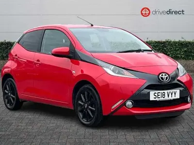 Used Toyota Aygo x-style 68 HP (50 kW) 2018 Red Hatchback