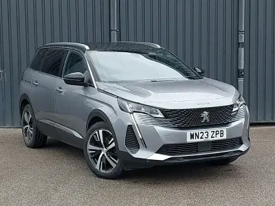 Gebraucht Peugeot 5008 GTi 131 PS (96 kW) 2023 Grau SUV
